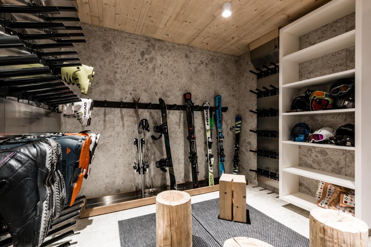 The Base Andermattアパートホテル エクステリア 写真